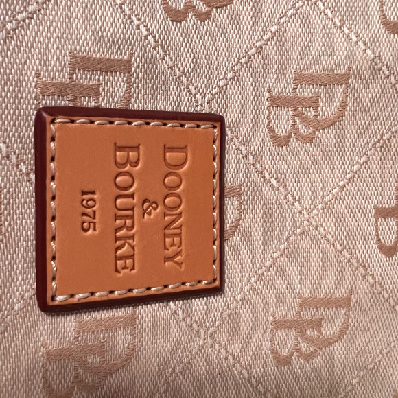 Dooney & Bourke NWT small East/West slouch 1975 signature anniversary bag - Picture 4 of 15